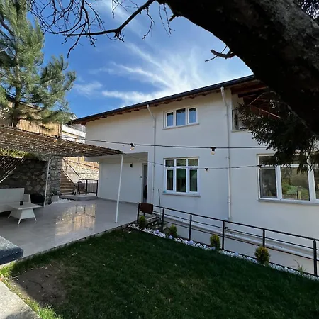 Villa Cozy 4br With View And Comfort Galore Sapanca