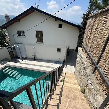 Cozy 4br With View And Comfort Galore Villa