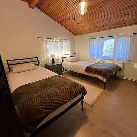 Villa Cozy 4br With View And Comfort Galore *